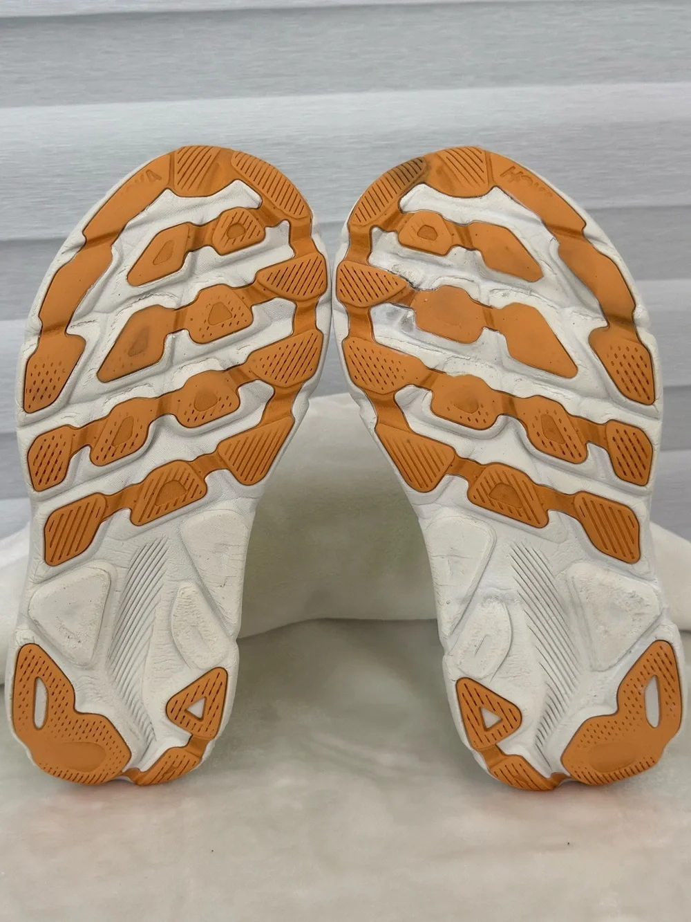 Hoka One One hoka one
